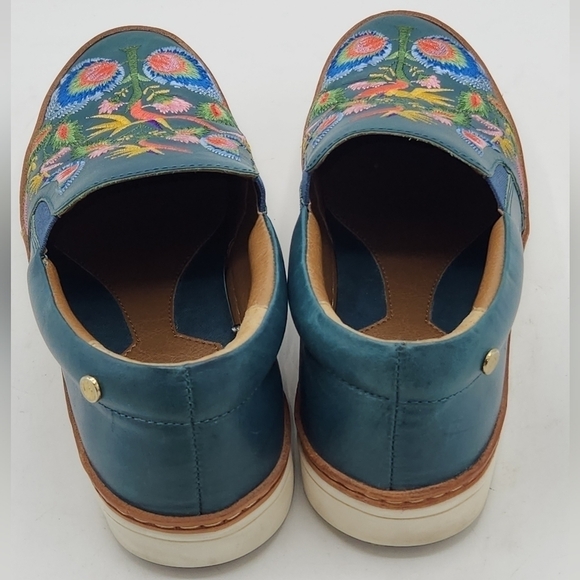 VÉLEZ Artisan Floral Embroidered Leather Sneakers Size 36 - Picture 9 of 16